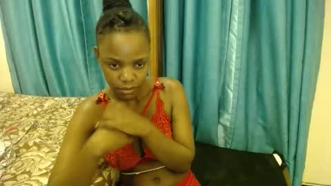 Snapshot of minnie_lila chatting on September 2025 06:53:02 PM Lila online show from September 2025 06:53:02 PM