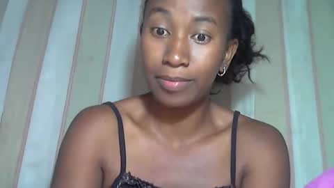 Snapshot of minouch211907 chatting on January 2026 09:29:01 PM minouch211907 online show from January 2026 09:29:01 PM