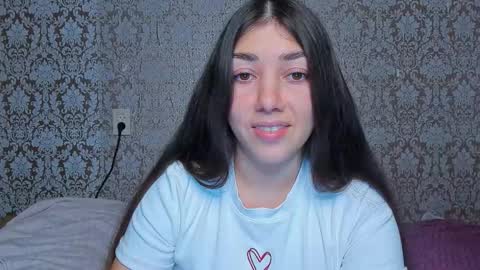 Snapshot of mira_bloempje chatting on December 2025 07:56:02 PM Mira online show from December 2025 07:56:02 PM