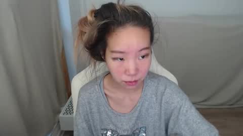 mira_g online show from December 2025 11:52:02 AM