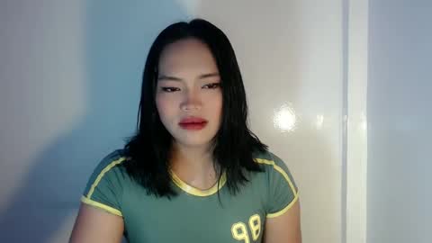 Snapshot of mira_luna222 chatting on March 2025 05:00:02 AM Mira Bella online show from March 2025 05:00:02 AM