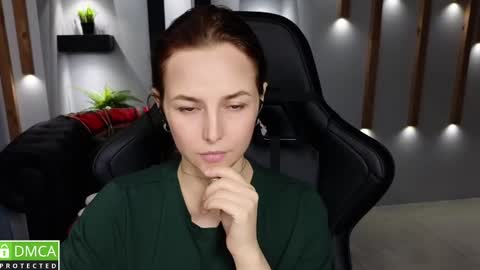 Snapshot of mira_mermayd chatting on December 2024 04:17:02 AM Mira online show from December 2024 04:17:02 AM