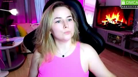 Snapshot of mira_mermayd chatting on June 2026 09:23:02 AM Mira online show from June 2026 09:23:02 AM