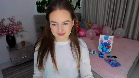 Snapshot of miraclecurly chatting on February 2025 10:36:02 PM Emma online show from February 2025 10:36:02 PM