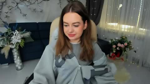 Snapshot of miraclecurly chatting on April 2026 10:02:02 AM Emma online show from April 2026 10:02:02 AM