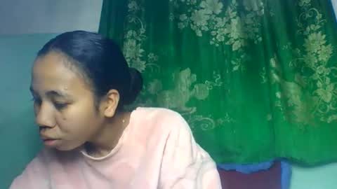 Snapshot of mirah881 chatting on June 2026 06:14:01 AM mirah881 online show from June 2026 06:14:01 AM