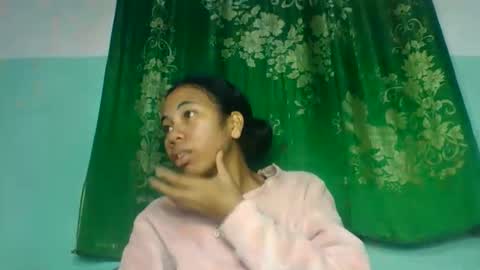 Snapshot of mirah881 chatting on June 2026 06:23:01 AM mirah881 online show from June 2026 06:23:01 AM