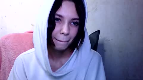 MiraLaPics online show from March 2026 04:30:02 PM