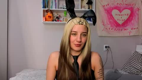 Cassie online show from April 2026 07:52:01 PM
