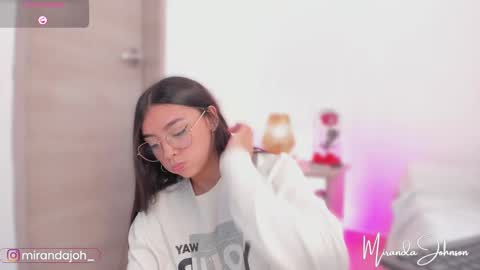 Miranda online show from October 2025 03:30:01 PM