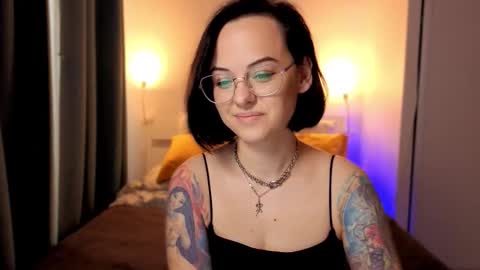 MiraSkyy online show from October 2025 02:50:02 PM