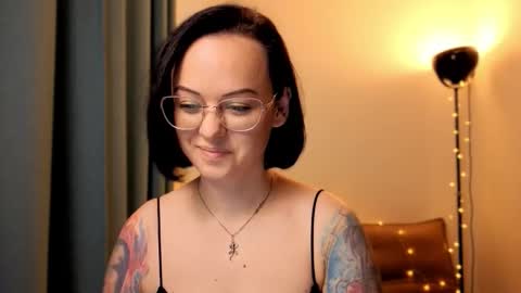 MiraSkyy online show from November 2025 02:05:02 PM