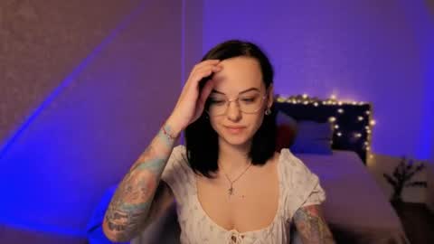 MiraSkyy online show from April 2026 02:34:02 PM