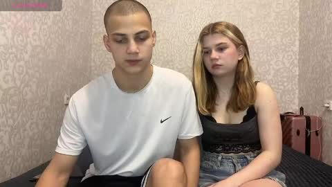 Snapshot of mirelcouple chatting on May 2026 03:08:01 PM mirelcouple online show from May 2026 03:08:01 PM