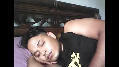 Snapshot of mirenito_ chatting on April 2026 06:05:02 PM mirenito_ online show from April 2026 06:05:02 PM