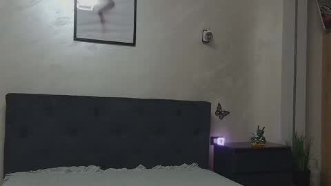 miriam04 online show from April 2026 09:29:02 PM