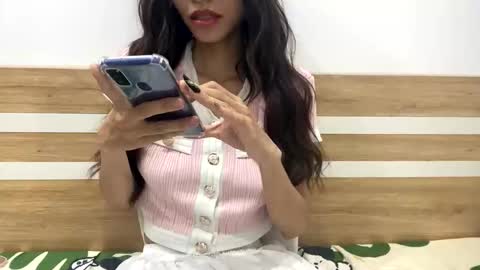 Snapshot of mirischlxyz chatting on October 2025 03:40:02 AM Miriam Schl online show from October 2025 03:40:02 AM