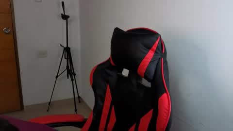 Snapshot of mirko_xx chatting on March 2026 01:55:01 AM mirko_xx online show from March 2026 01:55:01 AM