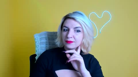 Mishelle online show from December 2025 08:07:02 PM