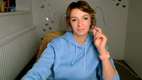 Snapshot of mishelle_blondie chatting on July 2026 05:01:01 AM Mishelle online show from July 2026 05:01:01 AM