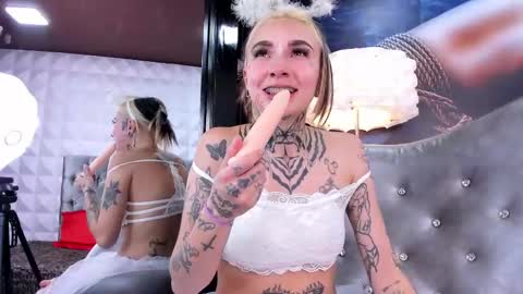 miss___angel online show from February 2025 09:36:01 PM