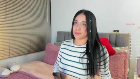 Snapshot of miss__jones_ chatting on May 2026 12:18:02 AM miss__jones_ online show from May 2026 12:18:02 AM