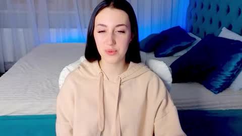 Snapshot of miss__linn chatting on February 2026 03:06:02 PM Linn online show from February 2026 03:06:02 PM