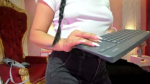 miss__star_ online show from April 2026 03:28:02 PM