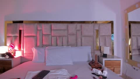 Miss Abigail  online show from October 2025 12:38:02 PM