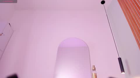 Amber  online show from March 2026 04:42:02 AM