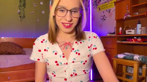 Anya online show from March 2026 04:13:01 PM