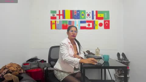 Snapshot of miss_clarepocahose chatting on June 2026 12:46:02 AM Clare PocaHose online show from June 2026 12:46:02 AM
