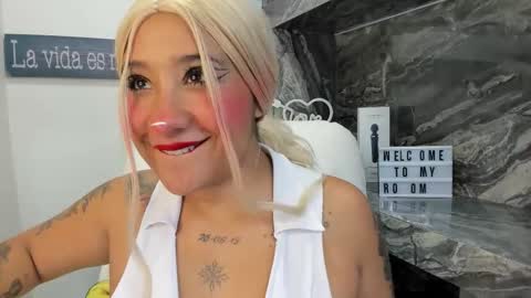 Danika online show from November 2025 11:09:01 AM