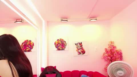 Melanie online show from December 2025 12:34:02 PM