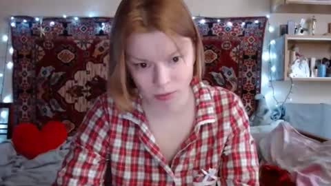 Elis online show from March 2025 12:12:01 PM