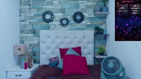 Snapshot of miss_evans_ chatting on May 2026 01:52:02 PM miss_evans_ online show from May 2026 01:52:02 PM