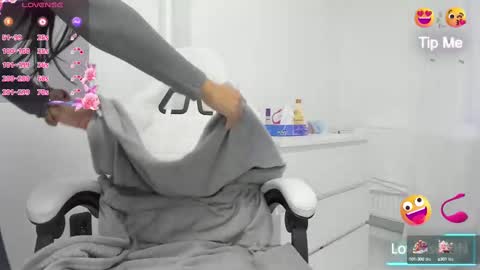 Snapshot of miss_garcia_ chatting on February 2025 07:02:02 AM Miss Garcia online show from February 2025 07:02:02 AM