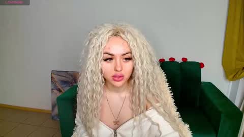 Snapshot of miss_kiten chatting on February 2025 04:44:01 AM miss_kiten online show from February 2025 04:44:01 AM