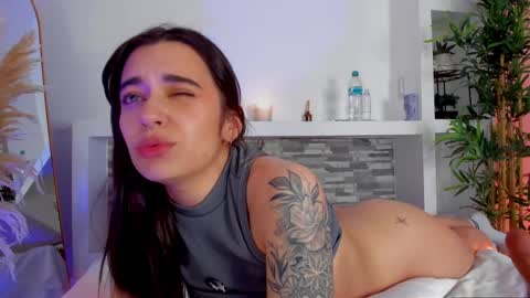 Alana online show from March 2025 03:52:02 AM