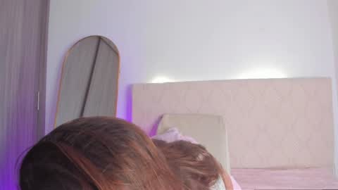 Snapshot of miss_lanaa chatting on April 2026 01:53:02 AM Alana online show from April 2026 01:53:02 AM