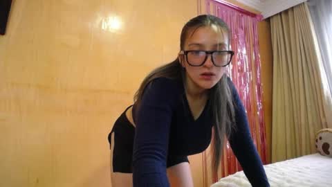 Snapshot of miss_lilieth chatting on May 2026 02:13:01 PM lilieth online show from May 2026 02:13:01 PM