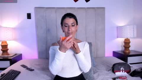 Snapshot of miss_milf_ chatting on May 2026 08:47:02 PM miss_milf_ online show from May 2026 08:47:02 PM