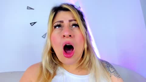  Miss Pawi online show from December 2024 03:29:02 AM