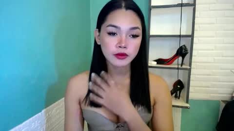 Snapshot of miss_precious_xx chatting on April 2026 08:29:02 AM Precious online show from April 2026 08:29:02 AM