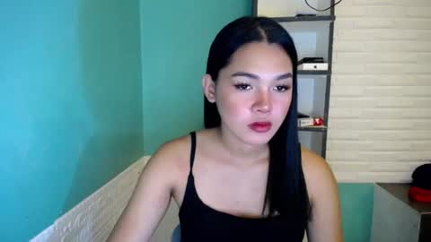 Snapshot of miss_precious_xx chatting on April 2026 06:25:02 AM Precious online show from April 2026 06:25:02 AM