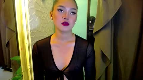 Snapshot of miss_precious_xx chatting on May 2026 08:52:02 AM Precious online show from May 2026 08:52:02 AM