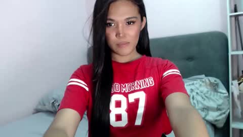 Snapshot of miss_scarletslut chatting on October 2025 01:42:02 PM Scarlet Slut online show from October 2025 01:42:02 PM
