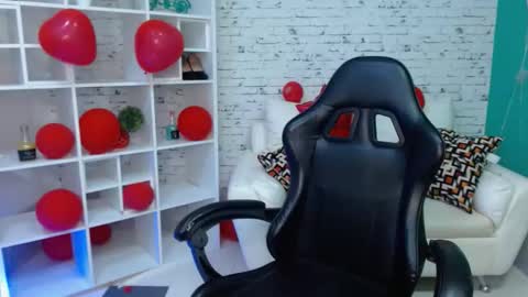 Snapshot of miss_shaira chatting on February 2026 01:02:02 AM Shaira online show from February 2026 01:02:02 AM