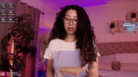 Amy Olivera online show from October 2025 01:06:02 PM