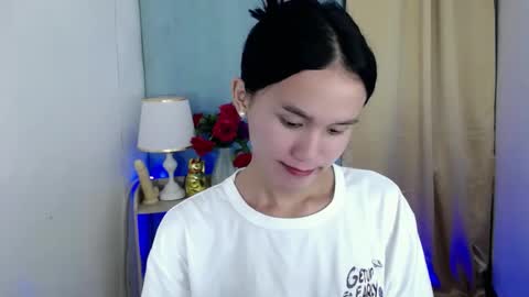 Snapshot of miss_sunshinex chatting on February 2025 09:53:01 AM Shine online show from February 2025 09:53:01 AM